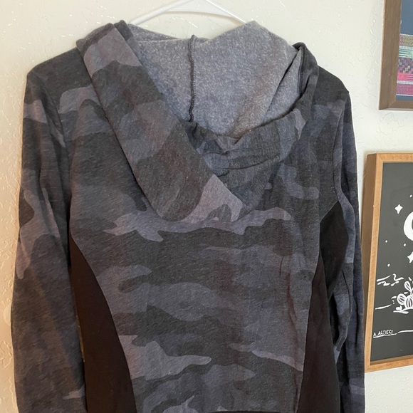 Pink hoodie - Picture 4 of 4